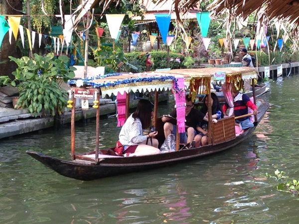 ตลาดน้ำคลองลัดมะยม