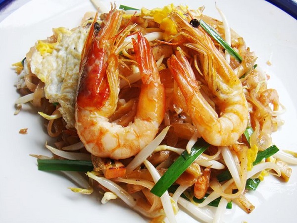 ผัดไทย ประทุมทิพย์