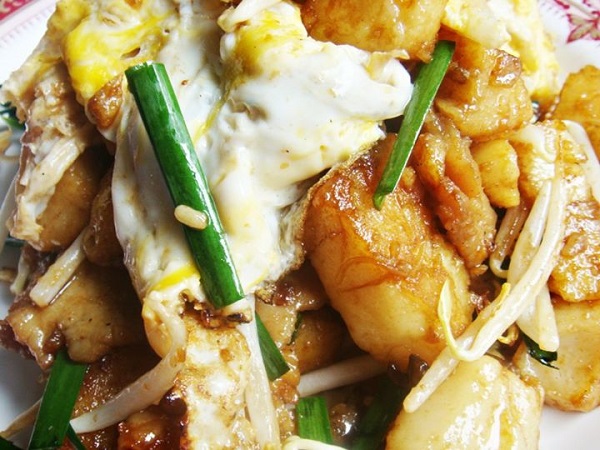 ผัดไทย ประทุมทิพย์