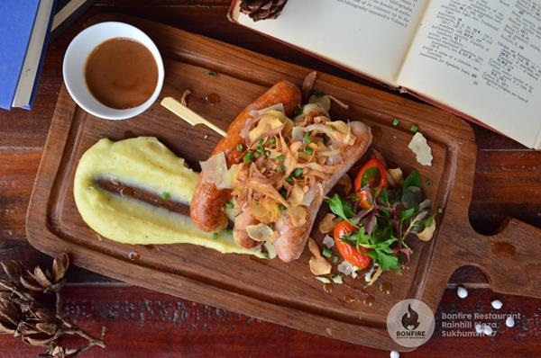 ฉลองเทศกาลแห่งความสุขนี้ที่รูฟท็อปใหม่ Bonfire