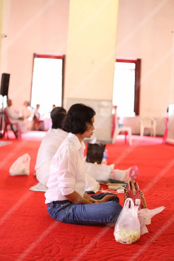 นั่งสมาธิ