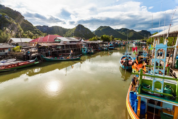 เที่ยวปราณบุรีเพลิน ๆ กับ 8 สถานที่ท่องเที่ยวยอดนิยม